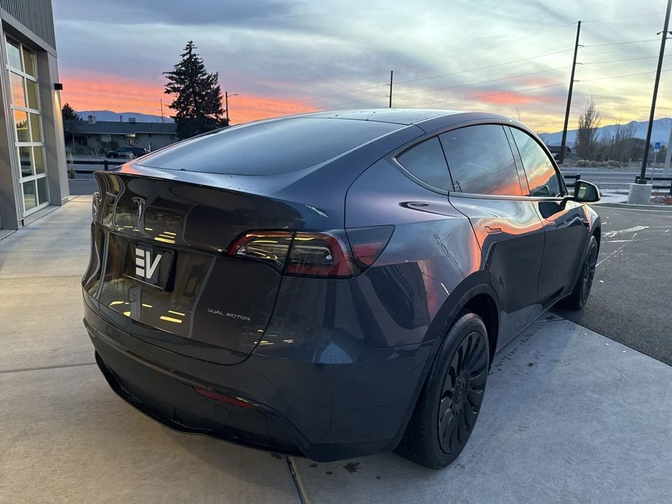 2023 Tesla Model Y - Image 7 of 21