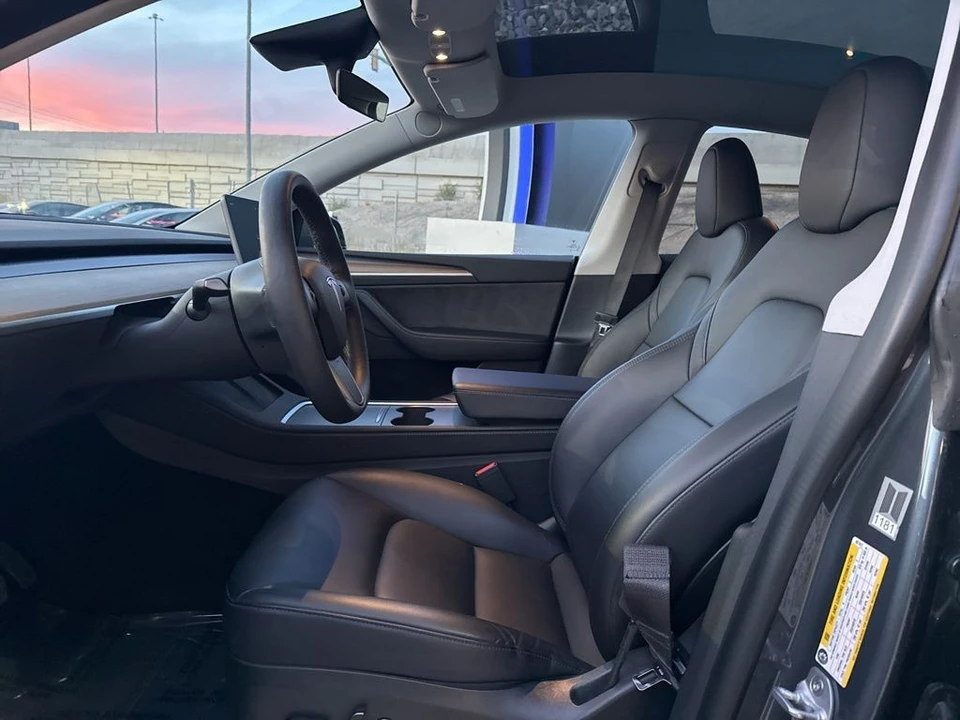 2023 Tesla Model Y - Image 12 of 21
