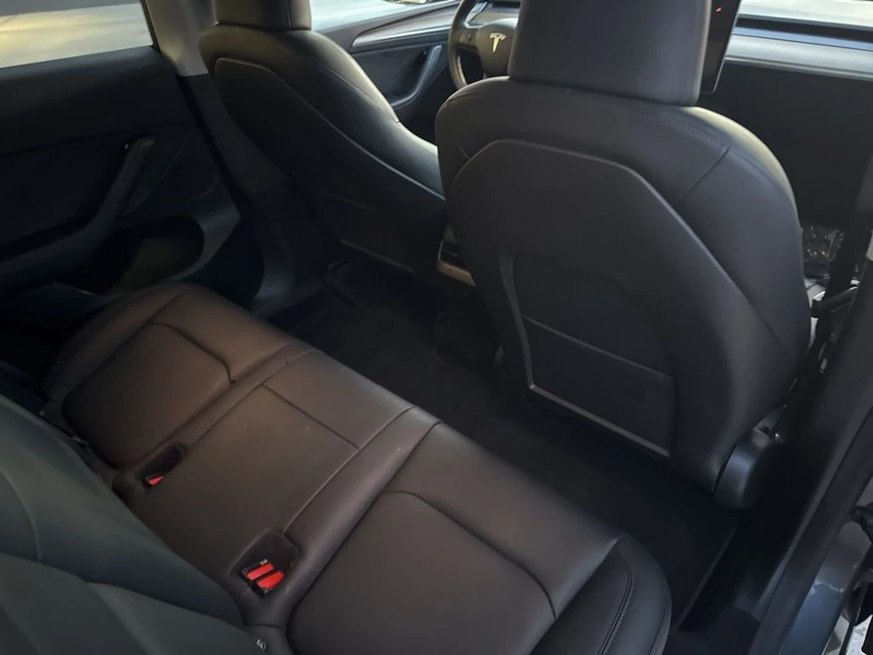 2023 Tesla Model Y - Image 18 of 21