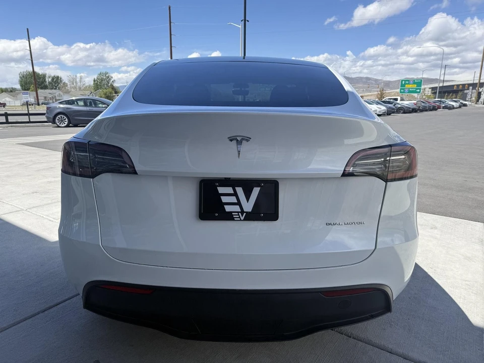 2023 Tesla Model Y - Image 7 of 27