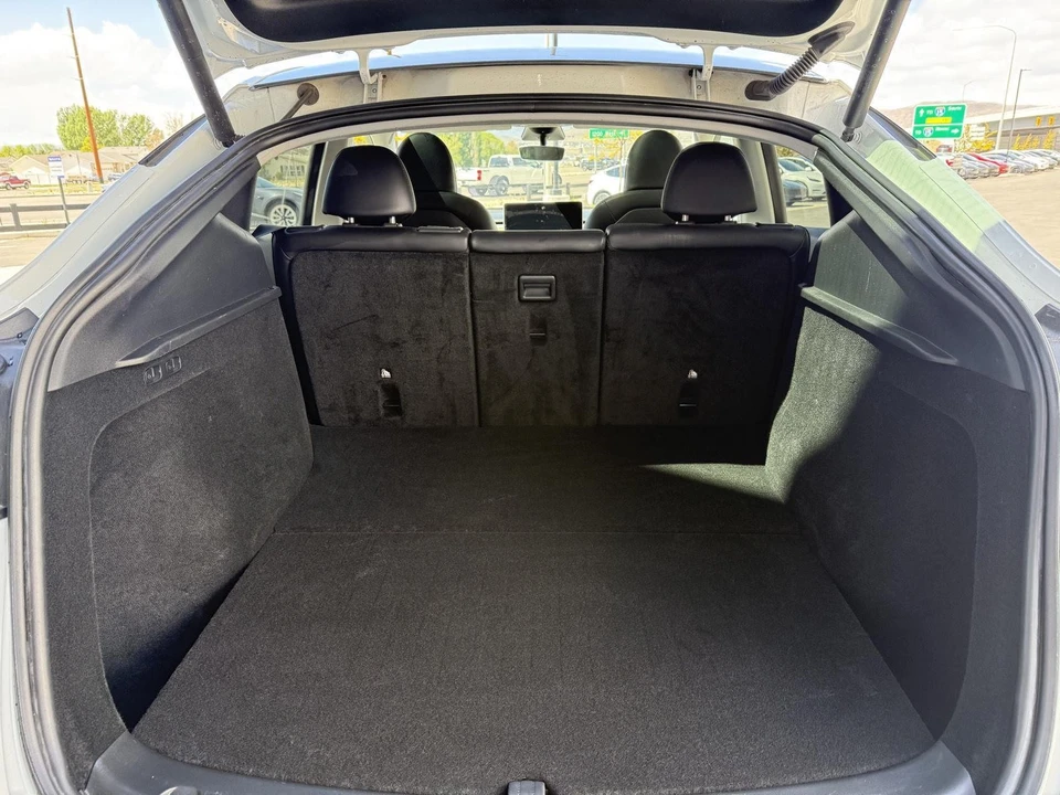 2023 Tesla Model Y - Image 17 of 27