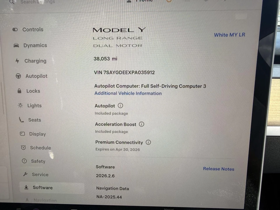 2023 Tesla Model Y - Image 25 of 27