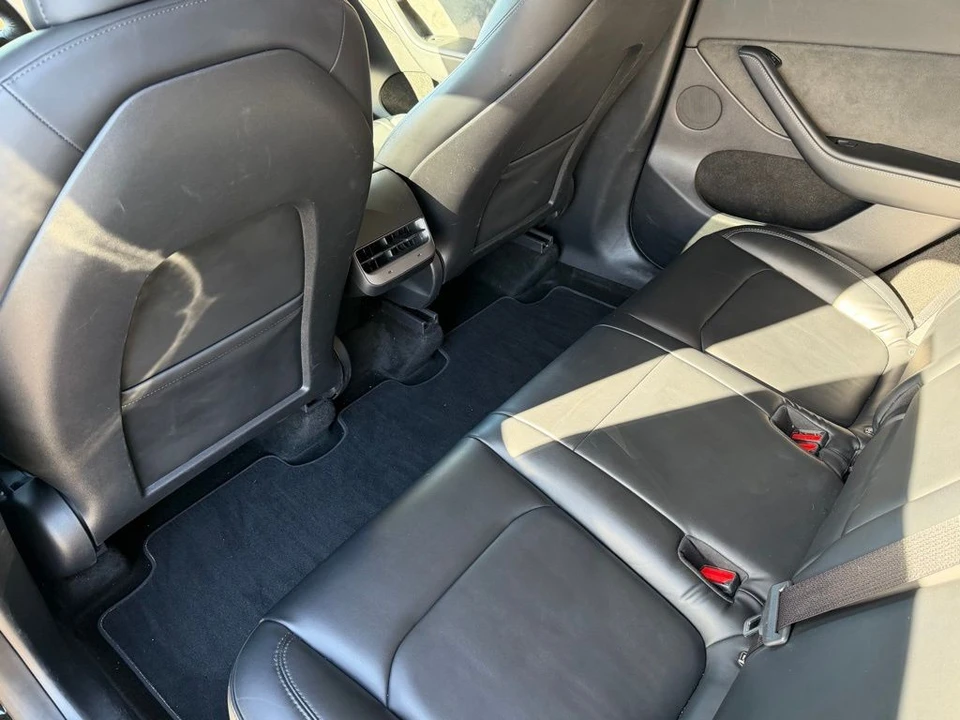 2023 Tesla Model Y - Image 14 of 21