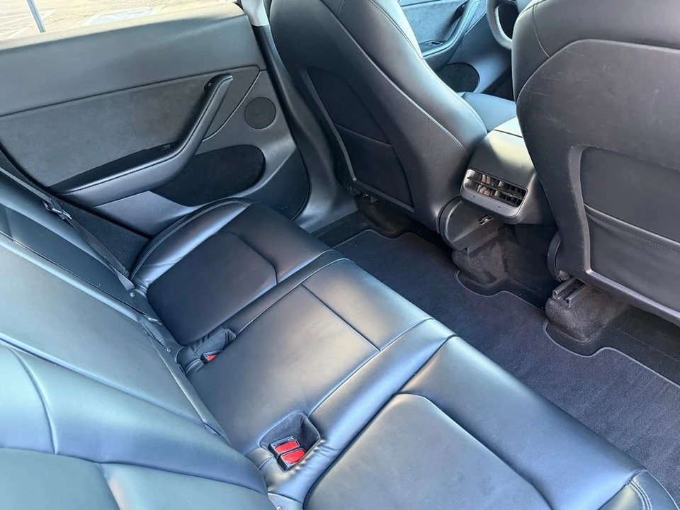 2023 Tesla Model Y - Image 20 of 21