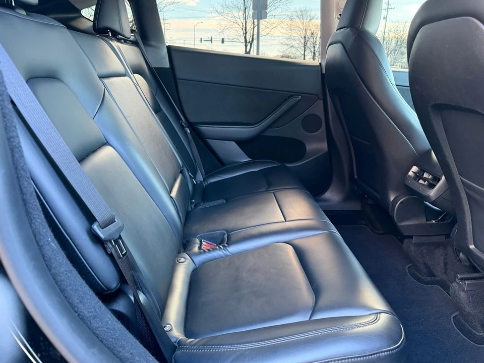 2023 Tesla Model Y - Image 19 of 21