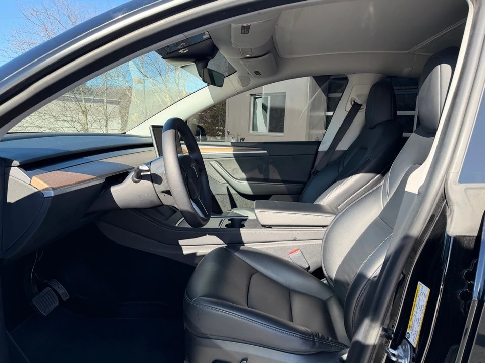 2023 Tesla Model Y - Image 10 of 21