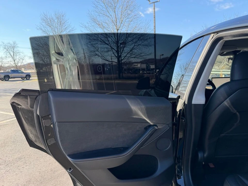 2023 Tesla Model Y - Image 12 of 21