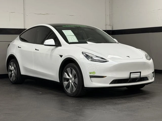 2023 Tesla Model Y - Image 2 of 12