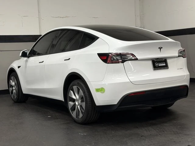 2023 Tesla Model Y - Image 10 of 12