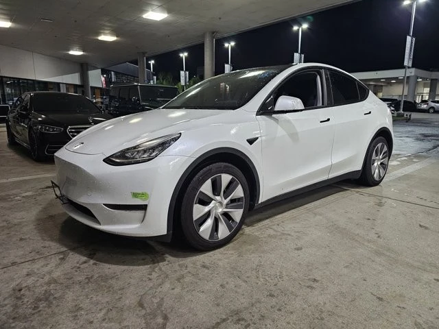 2023 Tesla Model Y - Image 4 of 12