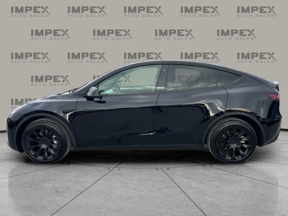2023 Tesla Model Y - Image 2 of 21