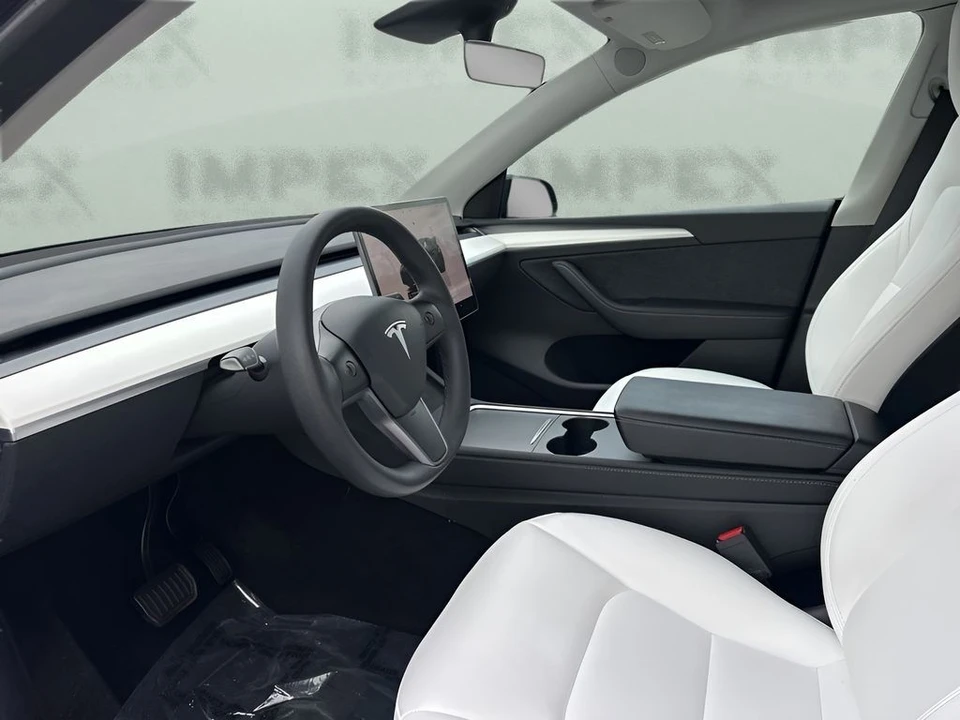 2023 Tesla Model Y - Image 9 of 21