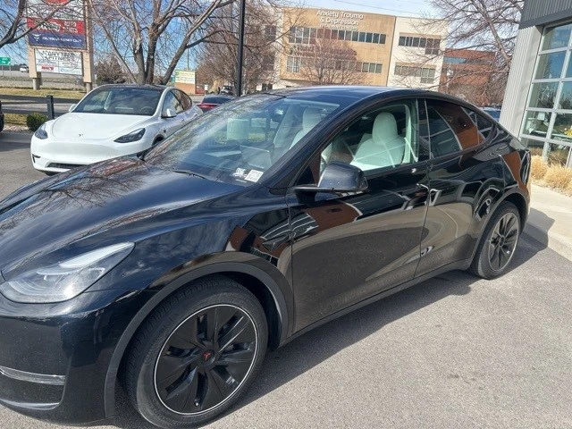 2023 Tesla Model Y - Image 4 of 21