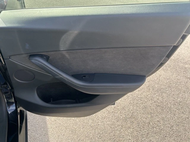 2023 Tesla Model Y - Image 17 of 21