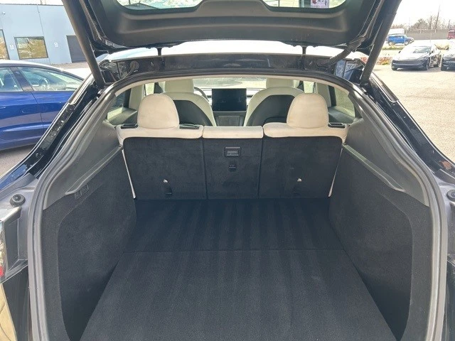 2023 Tesla Model Y - Image 16 of 21