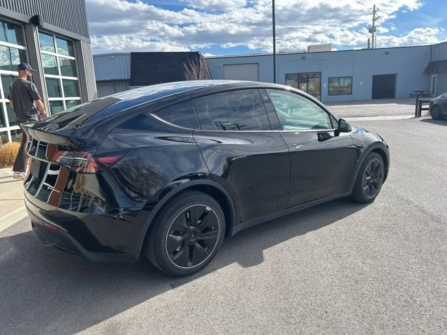 2023 Tesla Model Y - Image 8 of 21