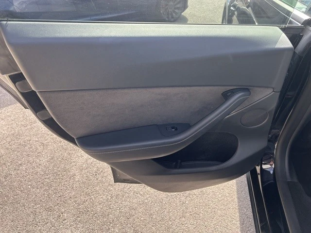 2023 Tesla Model Y - Image 13 of 21