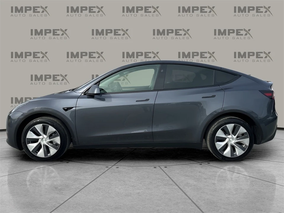 2023 Tesla Model Y - Image 2 of 12