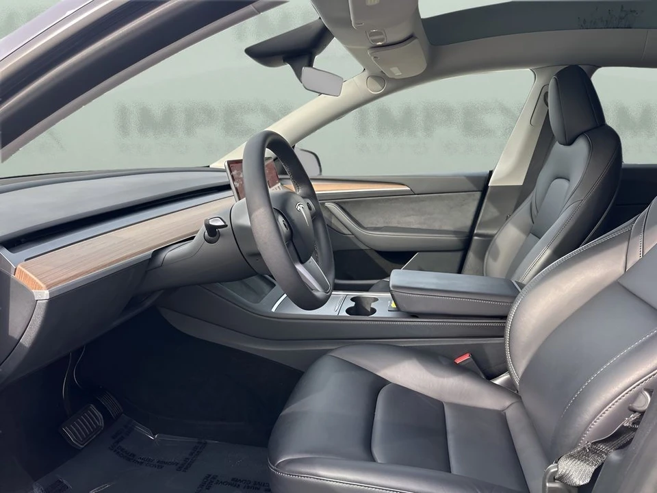 2023 Tesla Model Y - Image 9 of 12