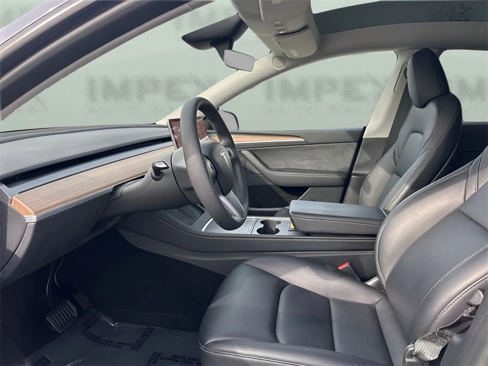 2023 Tesla Model Y - Image 9 of 12