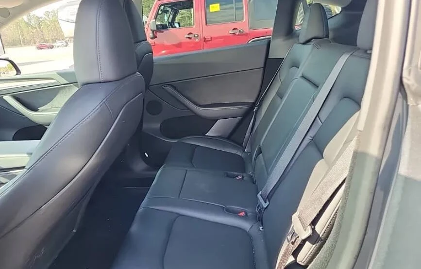 2023 Tesla Model Y - Image 10 of 10