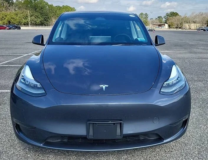 2023 Tesla Model Y - Image 6 of 10