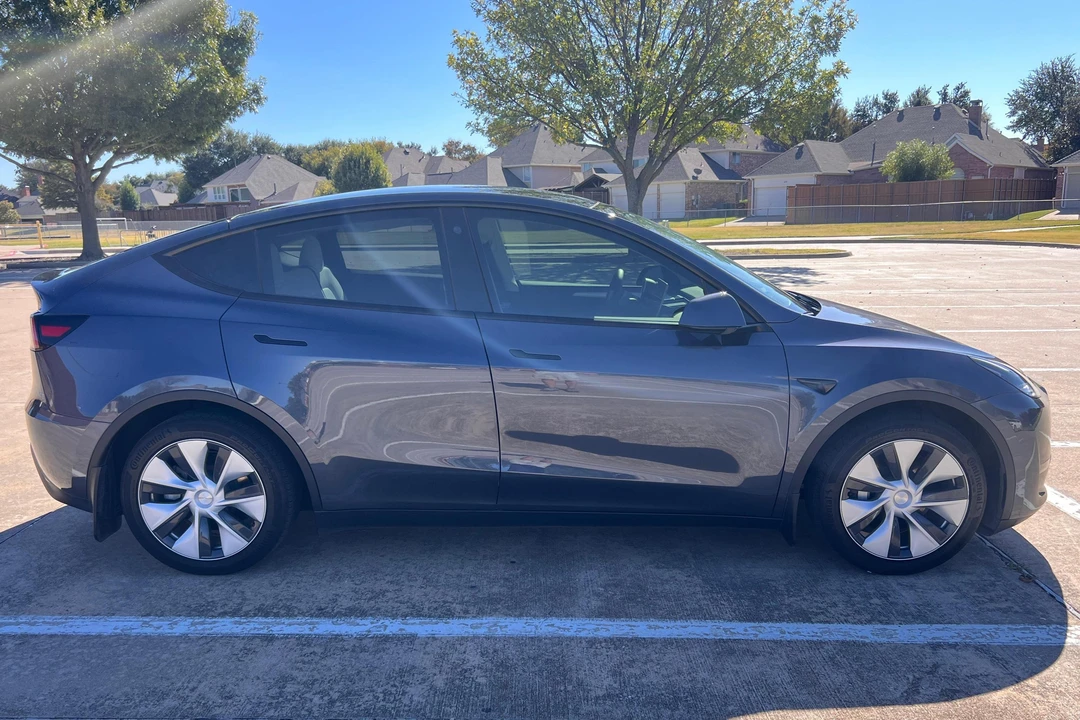 2023 Tesla Model Y - Image 3 of 31