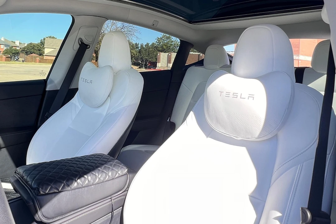 2023 Tesla Model Y - Image 22 of 31