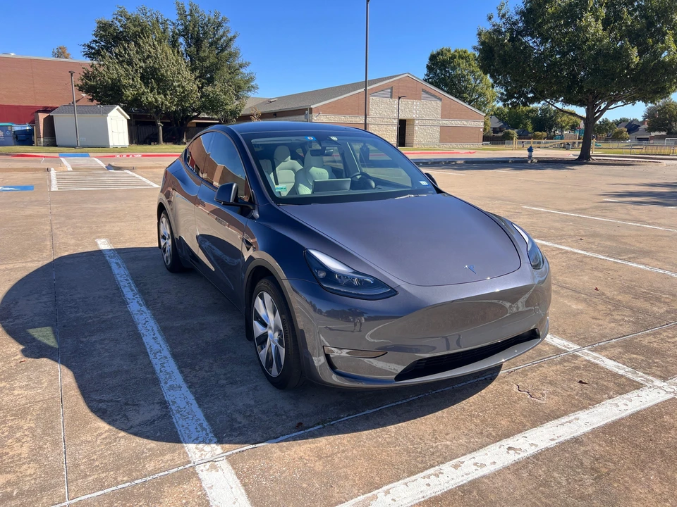 2023 Tesla Model Y - Image 15 of 31