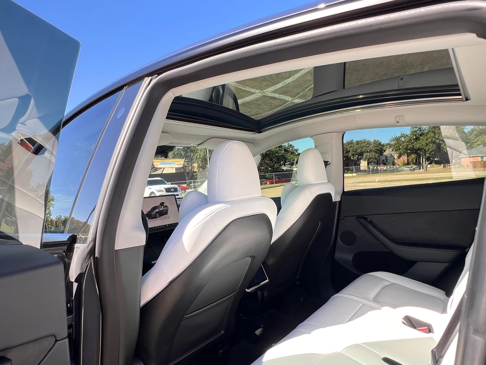 2023 Tesla Model Y - Image 31 of 31