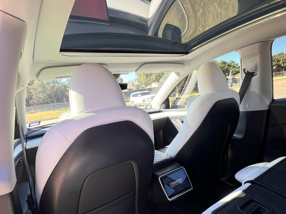 2023 Tesla Model Y - Image 30 of 31