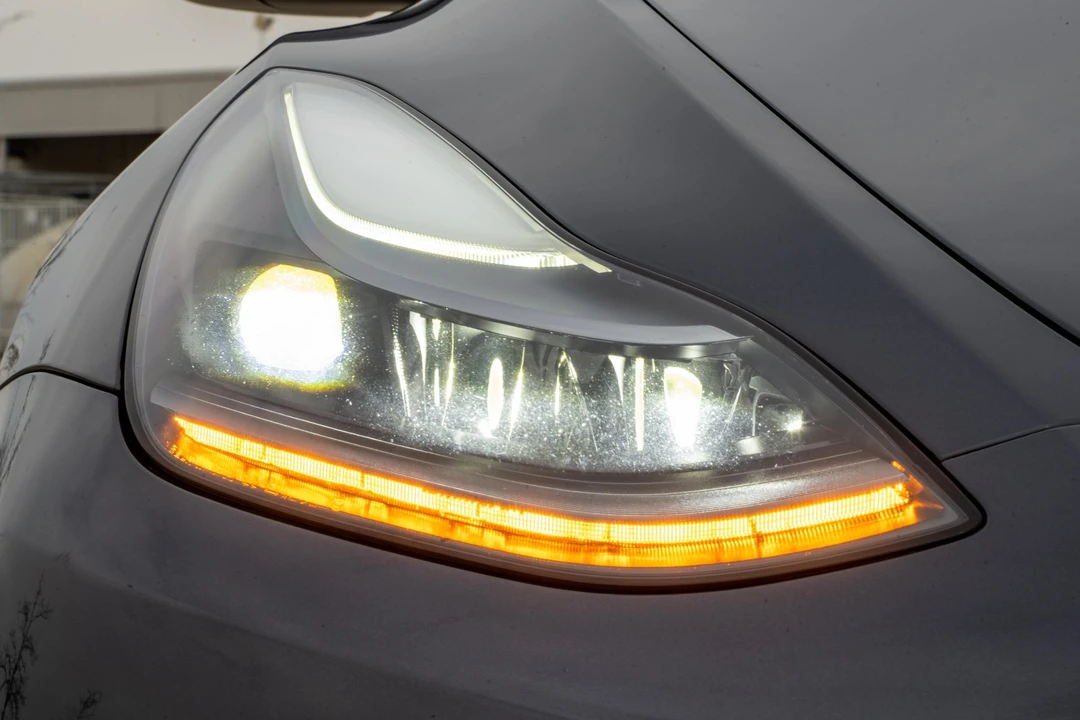 2023 Tesla Model Y - Image 17 of 31