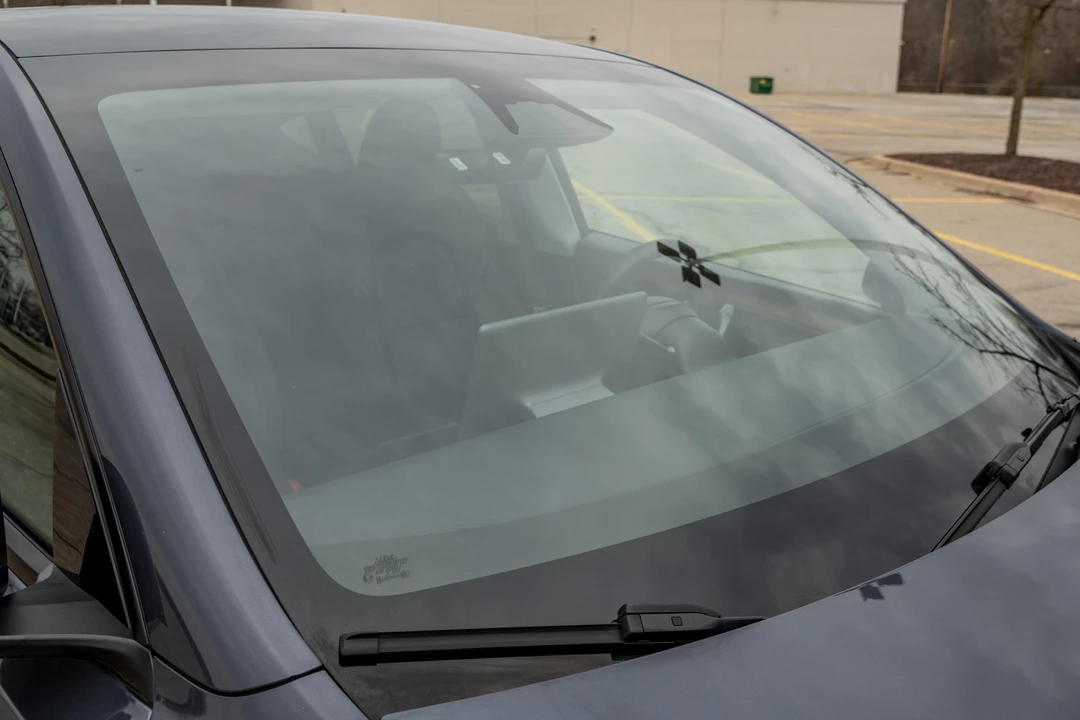 2023 Tesla Model Y - Image 12 of 31