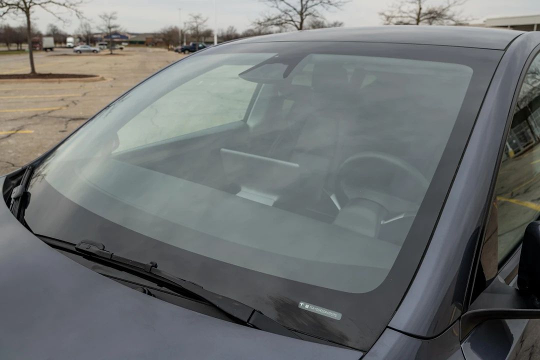 2023 Tesla Model Y - Image 27 of 31