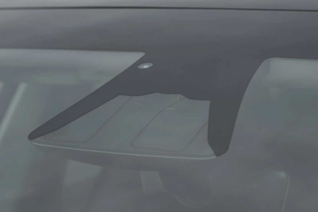 2023 Tesla Model Y - Image 13 of 31