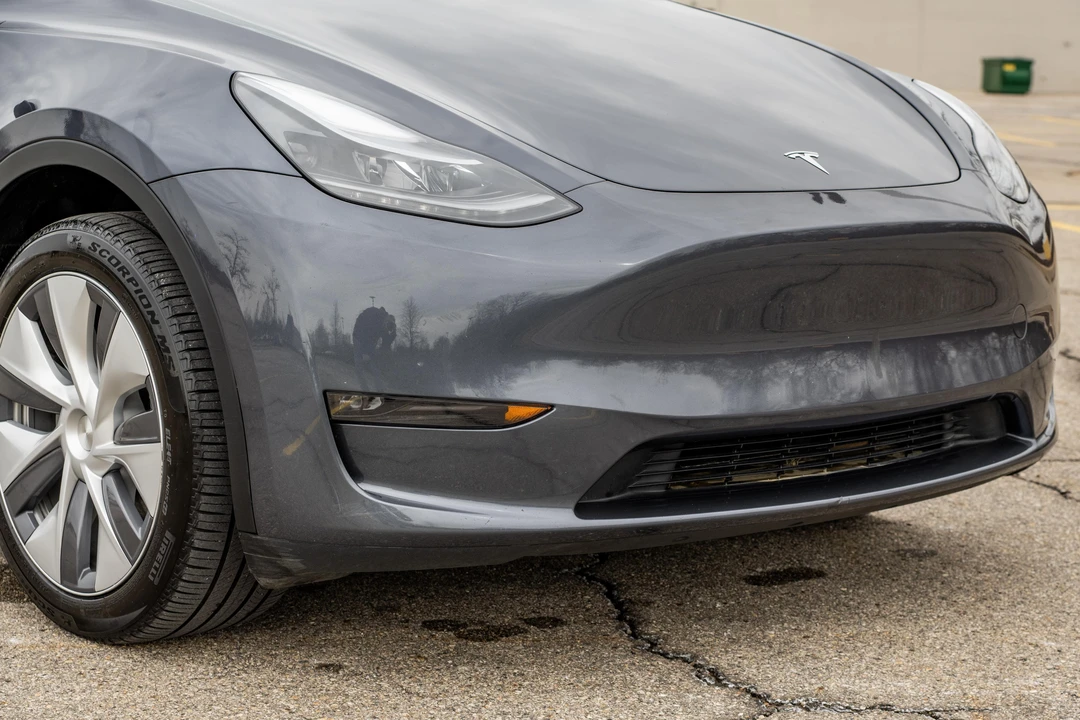2023 Tesla Model Y - Image 16 of 31