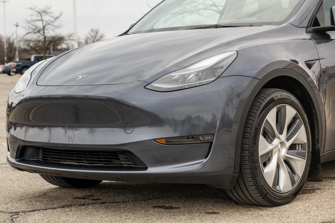 2023 Tesla Model Y - Image 22 of 31