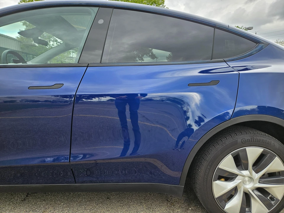 2023 Tesla Model Y - Image 21 of 31