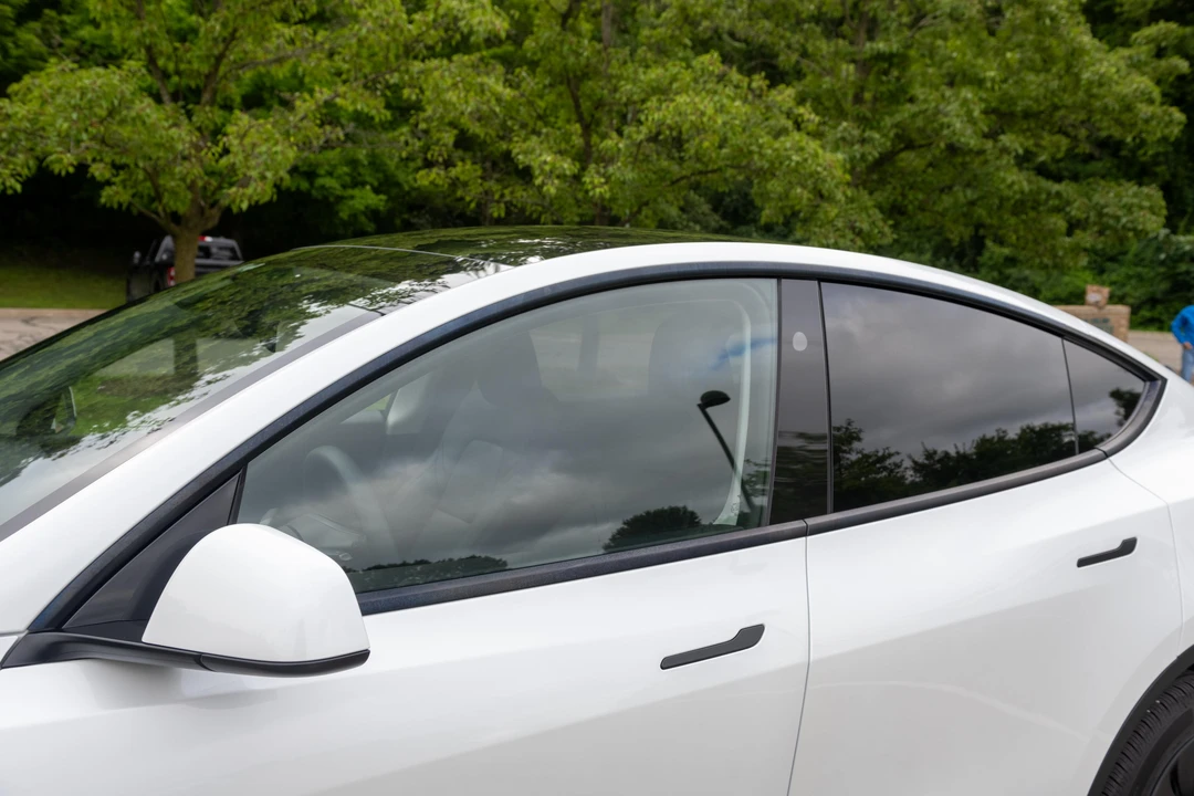 2023 Tesla Model Y - Image 22 of 31