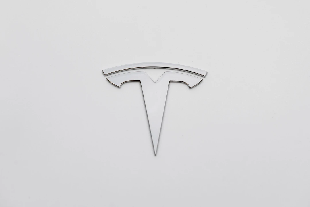 2023 Tesla Model Y - Image 15 of 31