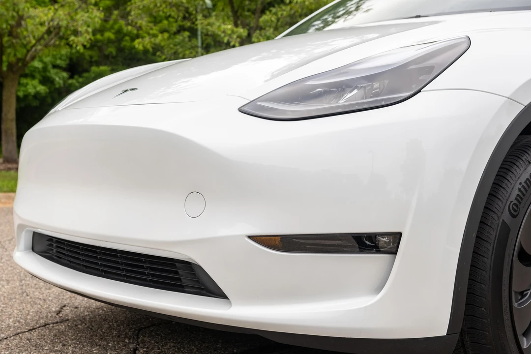 2023 Tesla Model Y - Image 13 of 31