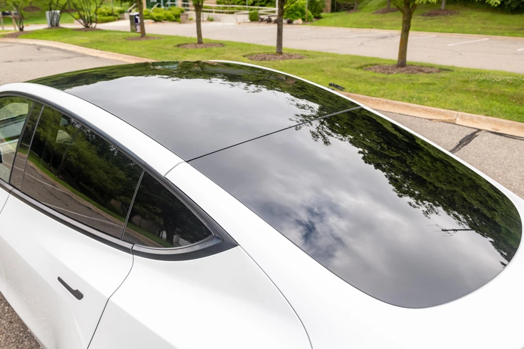 2023 Tesla Model Y - Image 29 of 31