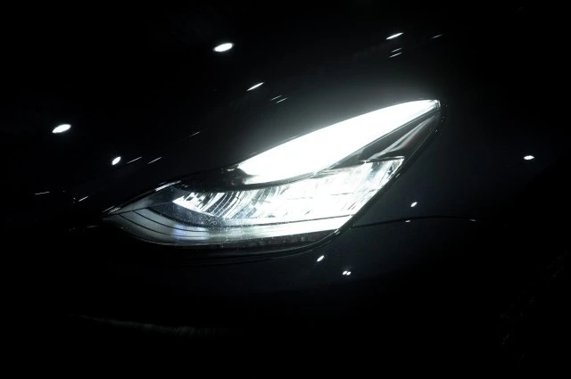 2023 Tesla Model Y - Image 8 of 19