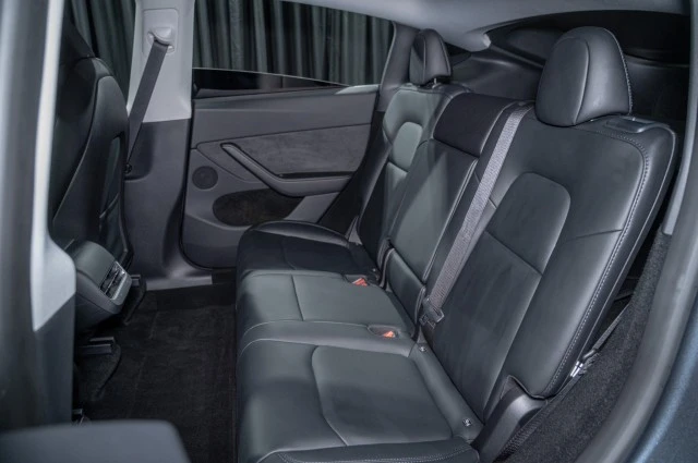 2023 Tesla Model Y - Image 11 of 19