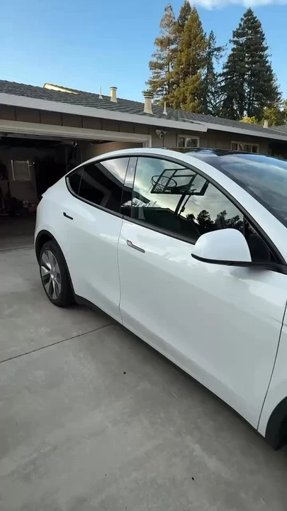 2023 Tesla Model Y - Image 11 of 11