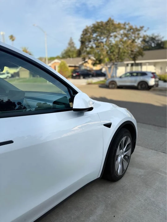2023 Tesla Model Y - Image 9 of 11