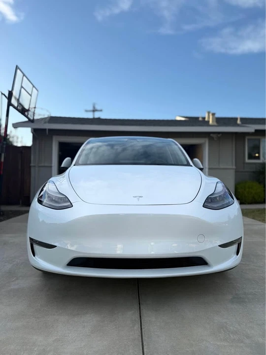 2023 Tesla Model Y - Image 10 of 11