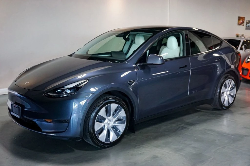 2023 Tesla Model Y - Image 5 of 12