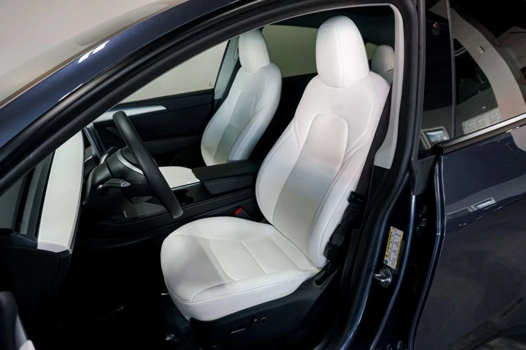 2023 Tesla Model Y - Image 9 of 12