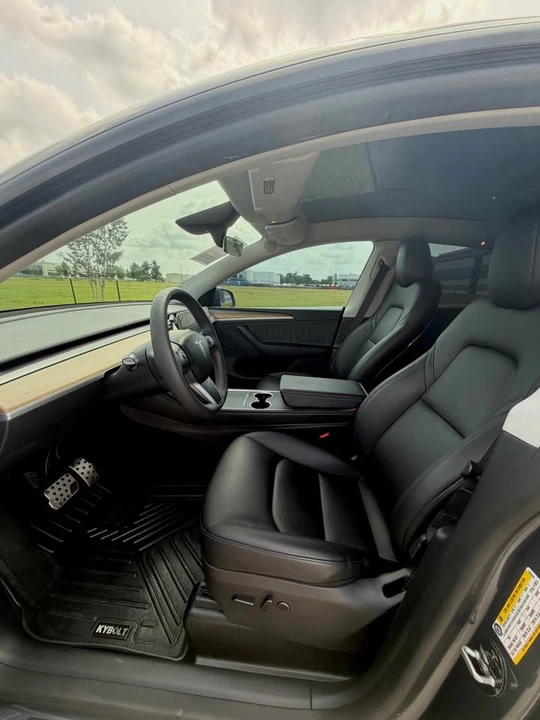2023 Tesla Model Y - Image 13 of 14